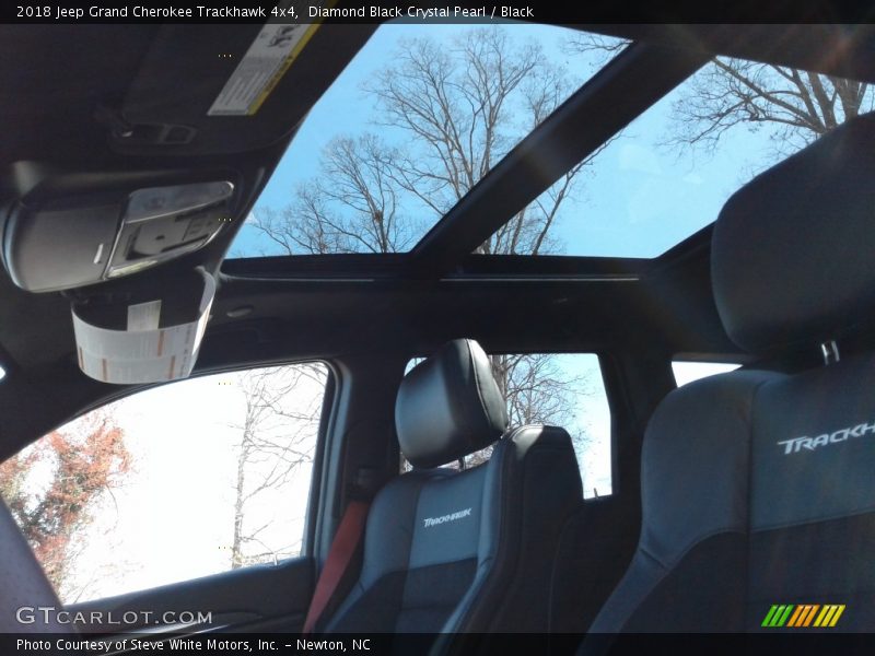 Diamond Black Crystal Pearl / Black 2018 Jeep Grand Cherokee Trackhawk 4x4