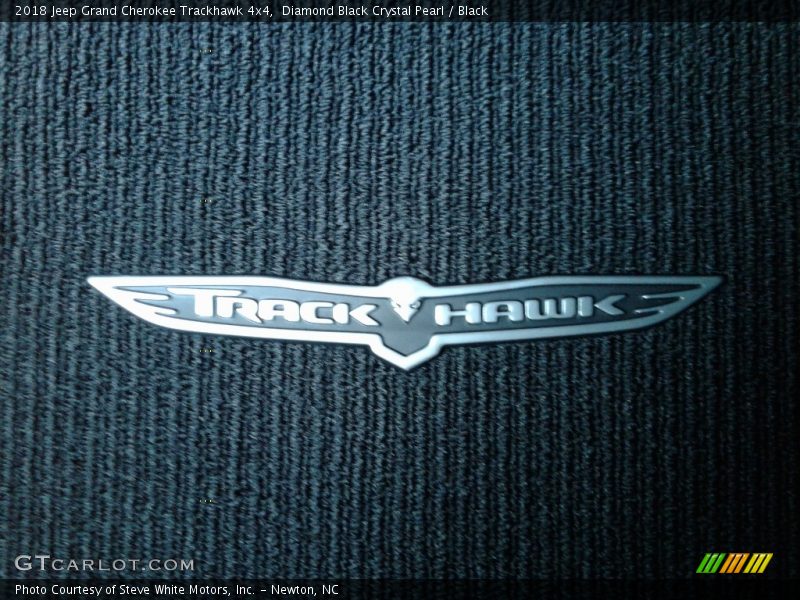  2018 Grand Cherokee Trackhawk 4x4 Logo