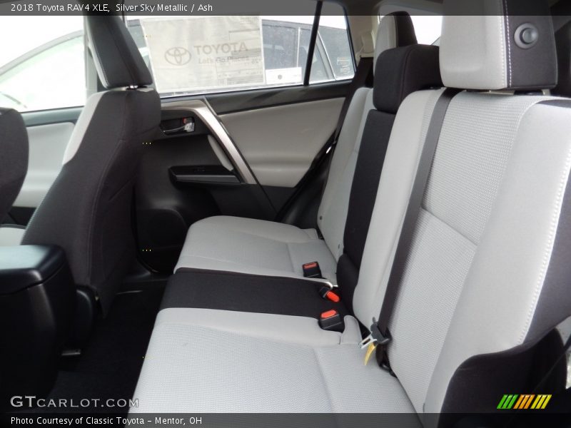 Silver Sky Metallic / Ash 2018 Toyota RAV4 XLE