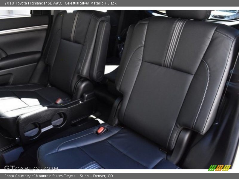 Celestial Silver Metallic / Black 2018 Toyota Highlander SE AWD