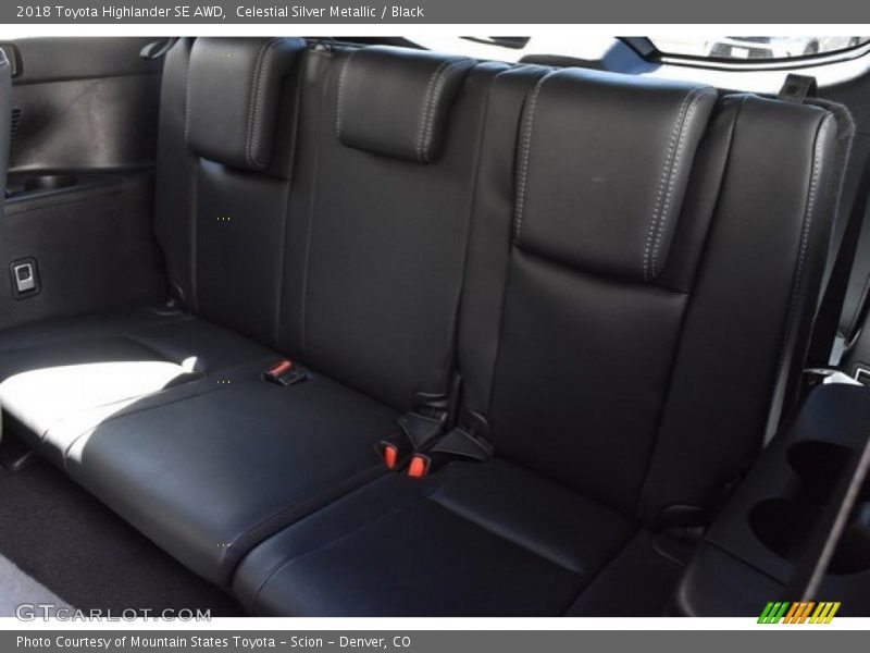 Celestial Silver Metallic / Black 2018 Toyota Highlander SE AWD