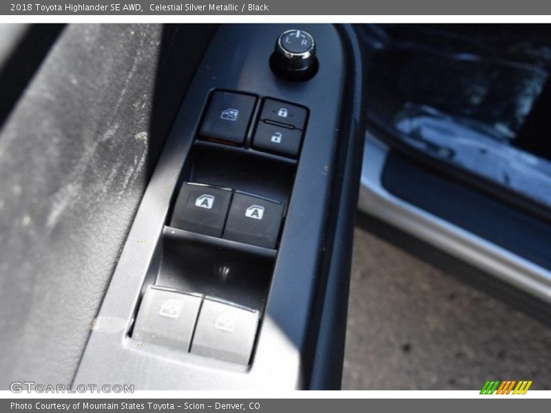 Celestial Silver Metallic / Black 2018 Toyota Highlander SE AWD