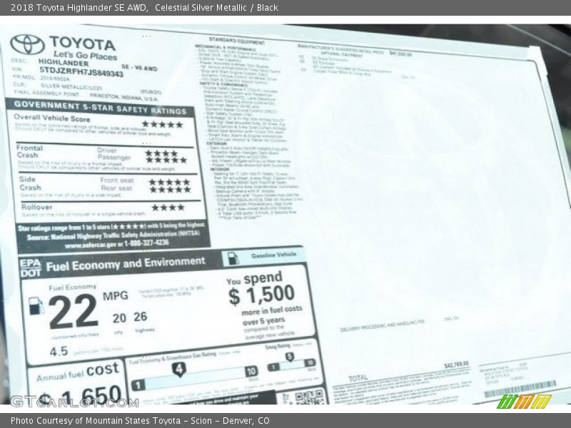 Celestial Silver Metallic / Black 2018 Toyota Highlander SE AWD