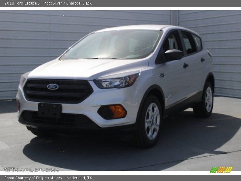 Ingot Silver / Charcoal Black 2018 Ford Escape S