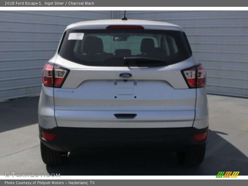 Ingot Silver / Charcoal Black 2018 Ford Escape S