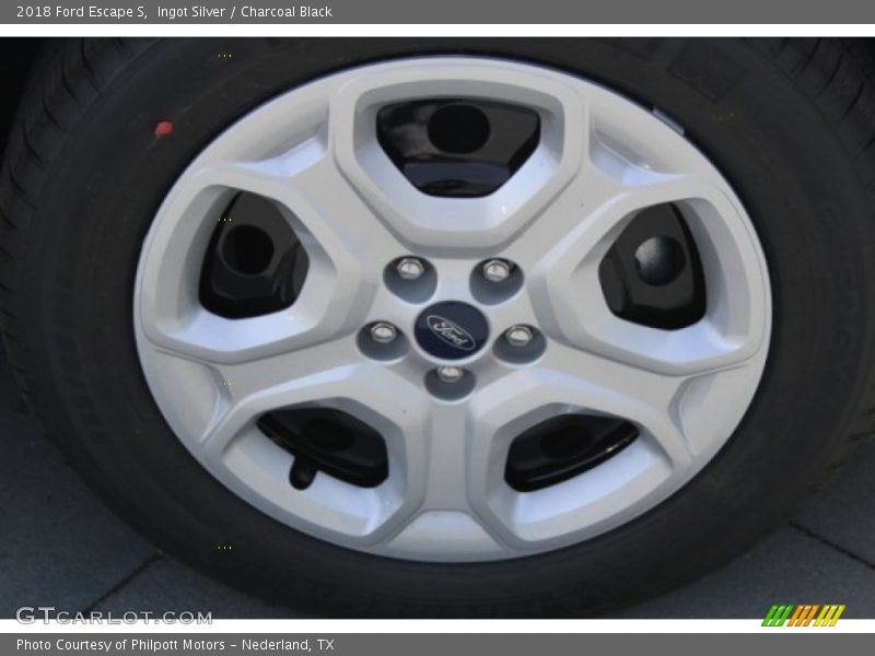 Ingot Silver / Charcoal Black 2018 Ford Escape S