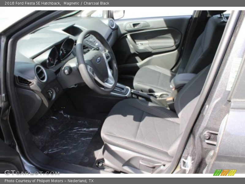 Magnetic / Charcoal Black 2018 Ford Fiesta SE Hatchback