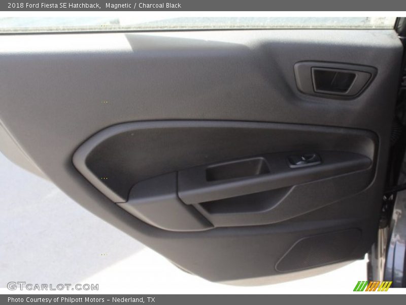 Magnetic / Charcoal Black 2018 Ford Fiesta SE Hatchback