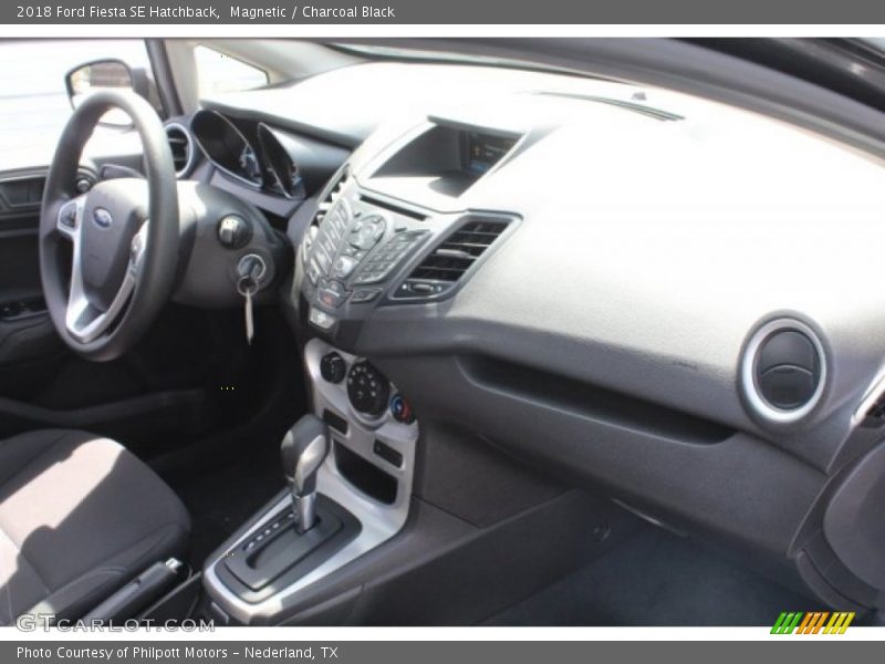 Magnetic / Charcoal Black 2018 Ford Fiesta SE Hatchback