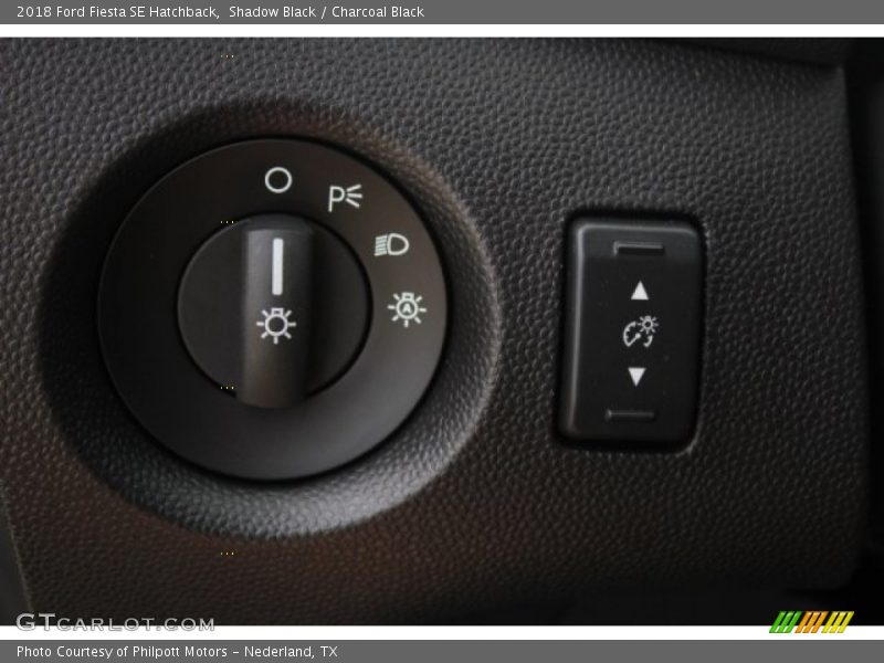 Shadow Black / Charcoal Black 2018 Ford Fiesta SE Hatchback