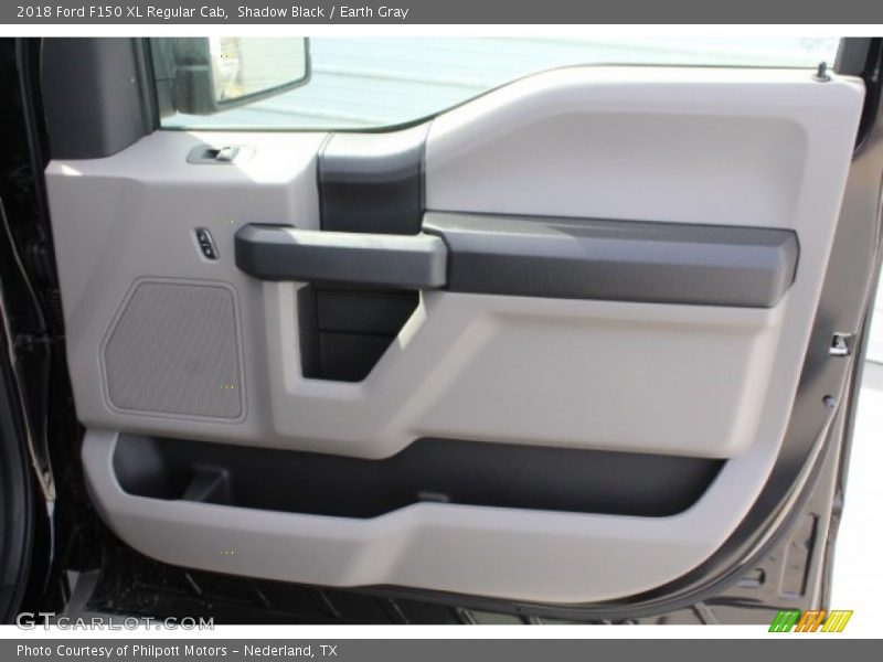 Shadow Black / Earth Gray 2018 Ford F150 XL Regular Cab