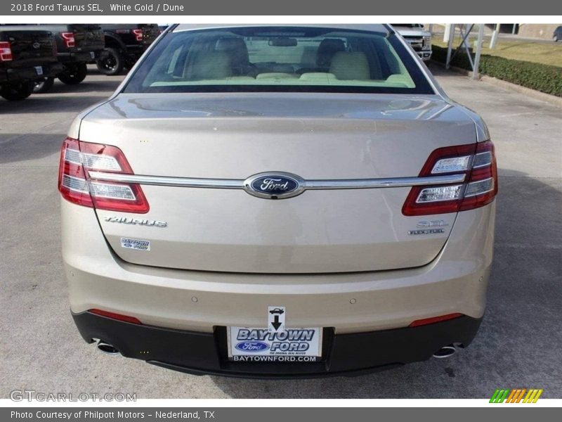 White Gold / Dune 2018 Ford Taurus SEL