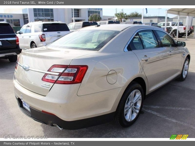 White Gold / Dune 2018 Ford Taurus SEL