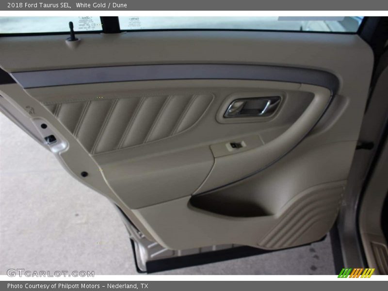 White Gold / Dune 2018 Ford Taurus SEL