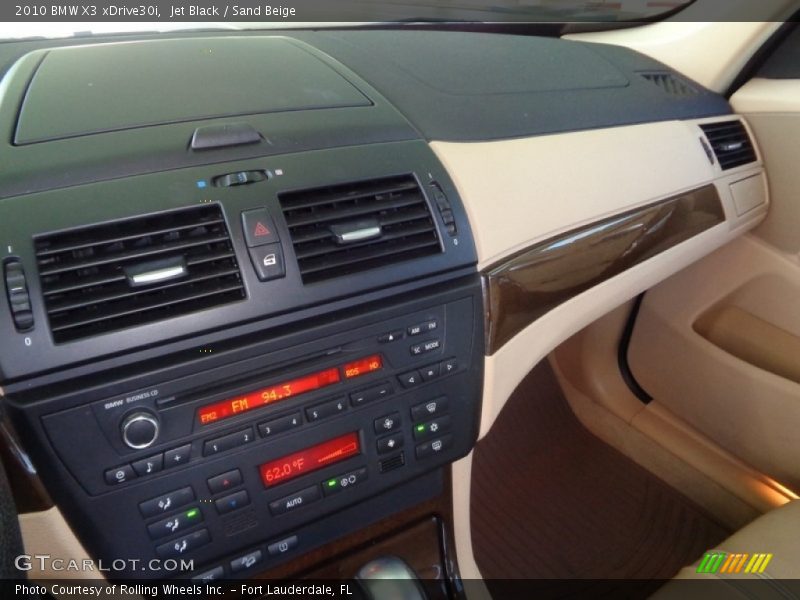 Jet Black / Sand Beige 2010 BMW X3 xDrive30i