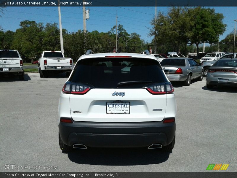 Bright White / Black 2019 Jeep Cherokee Latitude