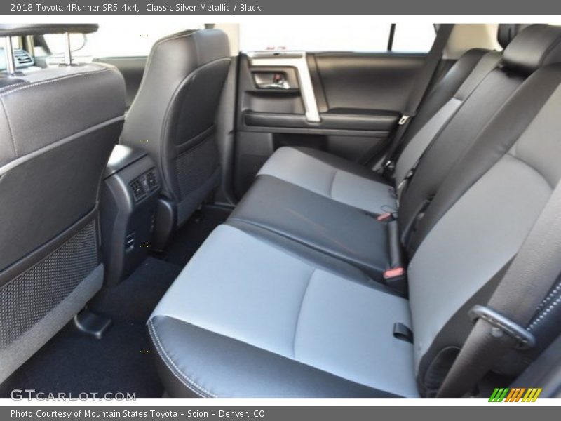 Classic Silver Metallic / Black 2018 Toyota 4Runner SR5 4x4