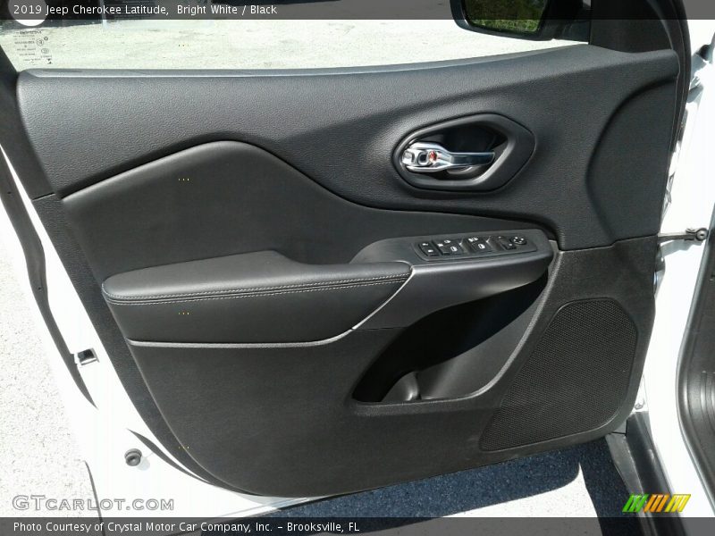 Bright White / Black 2019 Jeep Cherokee Latitude
