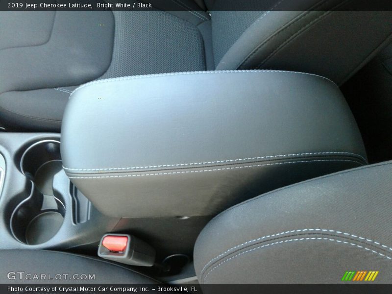 Bright White / Black 2019 Jeep Cherokee Latitude