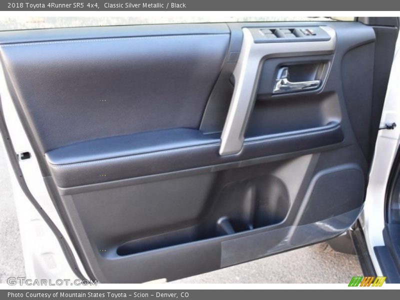 Classic Silver Metallic / Black 2018 Toyota 4Runner SR5 4x4
