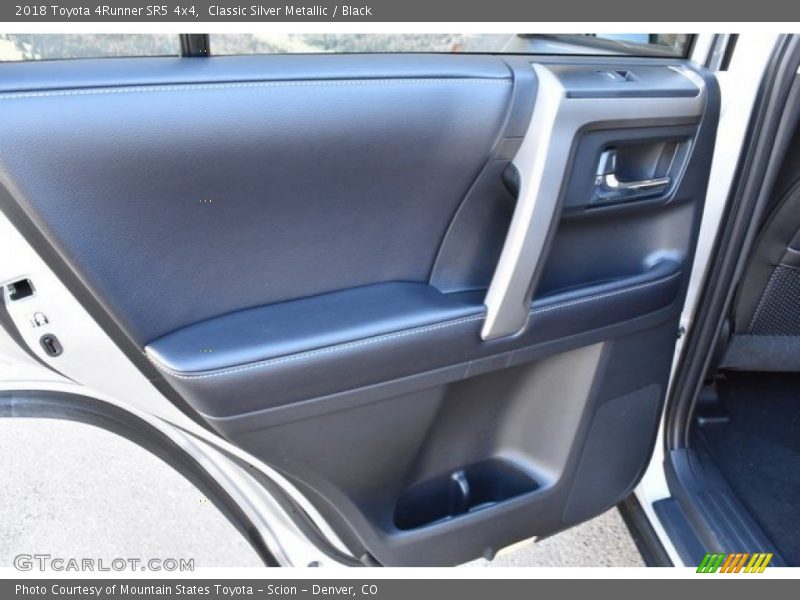 Classic Silver Metallic / Black 2018 Toyota 4Runner SR5 4x4