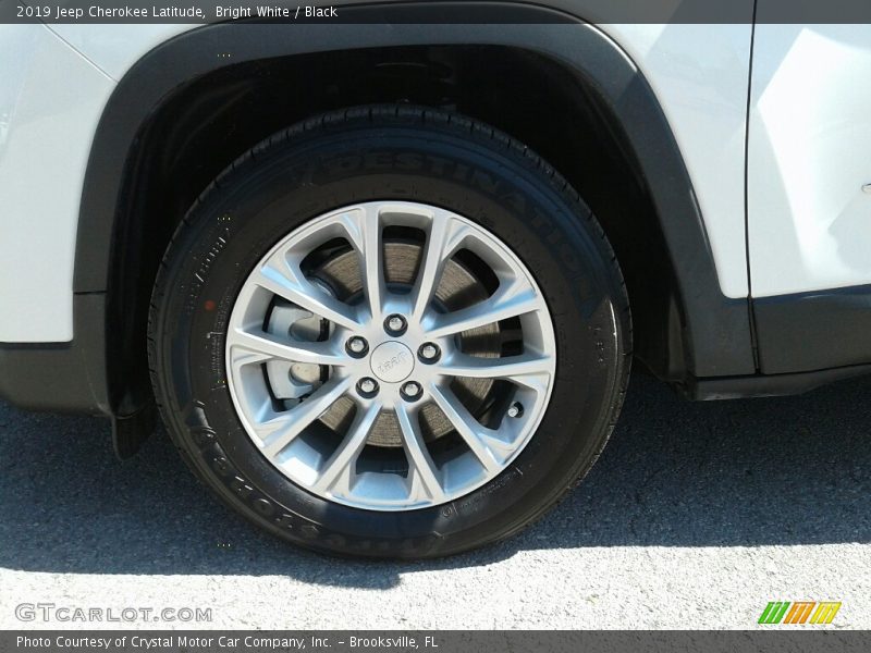 Bright White / Black 2019 Jeep Cherokee Latitude