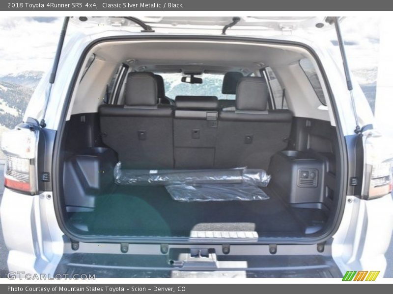 Classic Silver Metallic / Black 2018 Toyota 4Runner SR5 4x4