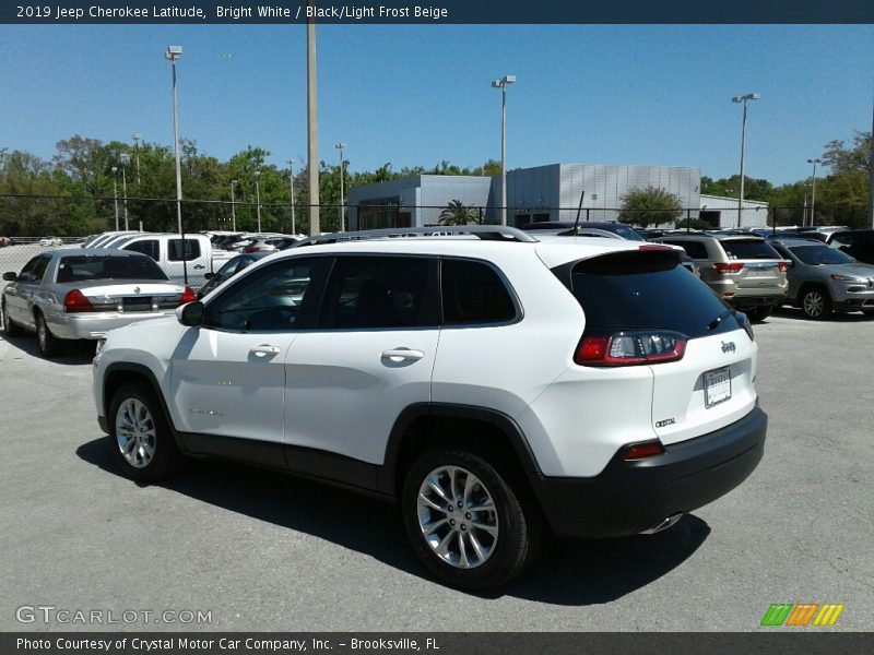 Bright White / Black/Light Frost Beige 2019 Jeep Cherokee Latitude