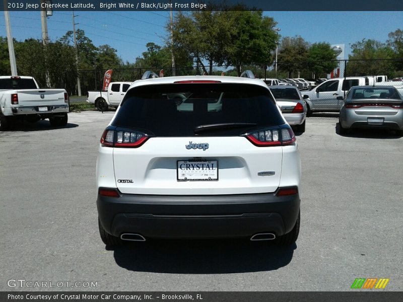 Bright White / Black/Light Frost Beige 2019 Jeep Cherokee Latitude