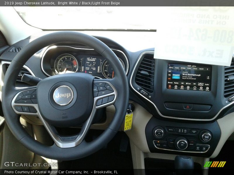 Bright White / Black/Light Frost Beige 2019 Jeep Cherokee Latitude