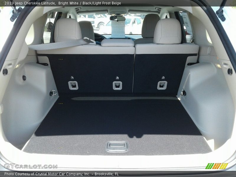 Bright White / Black/Light Frost Beige 2019 Jeep Cherokee Latitude
