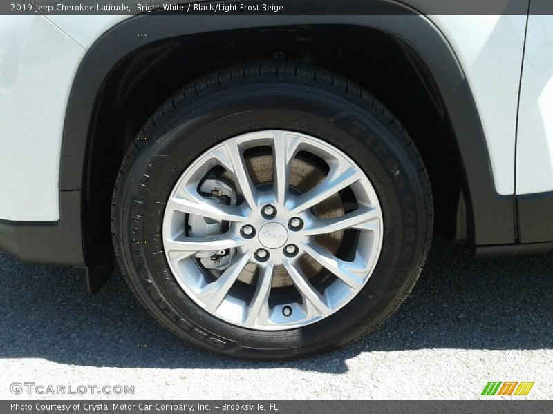 Bright White / Black/Light Frost Beige 2019 Jeep Cherokee Latitude