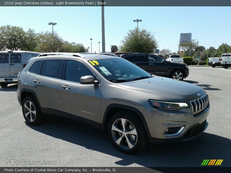 Light Brownstone Pearl / Black 2019 Jeep Cherokee Limited
