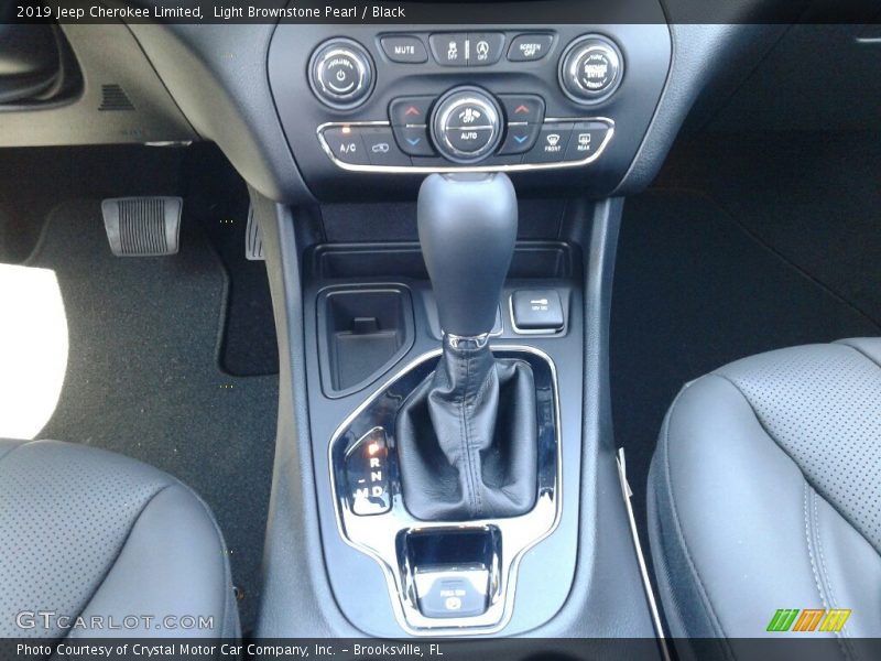  2019 Cherokee Limited 9 Speed Automatic Shifter