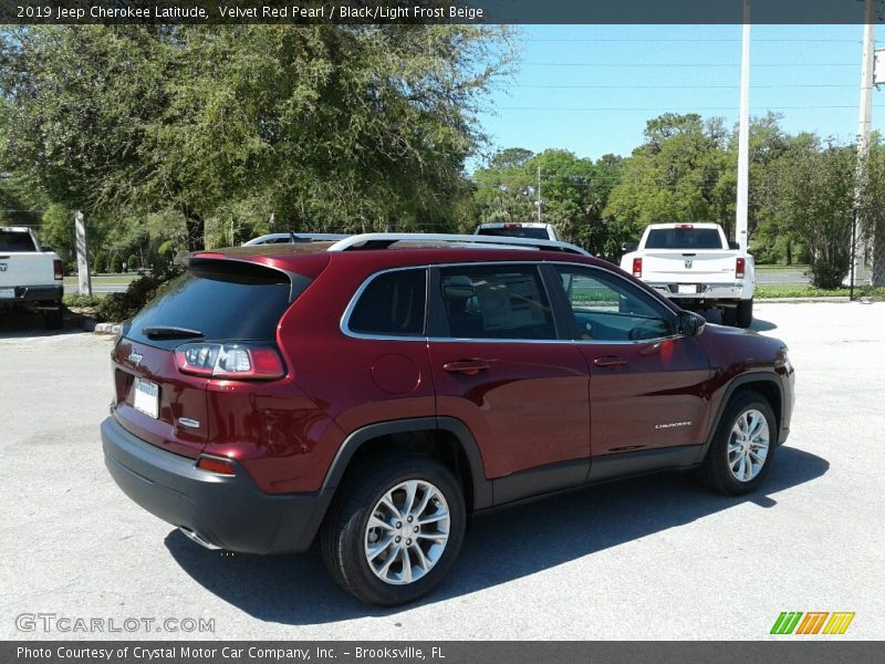 Velvet Red Pearl / Black/Light Frost Beige 2019 Jeep Cherokee Latitude