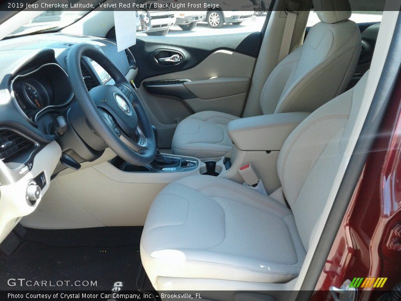 Velvet Red Pearl / Black/Light Frost Beige 2019 Jeep Cherokee Latitude