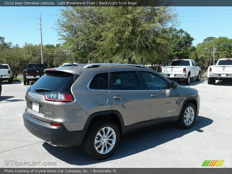Light Brownstone Pearl / Black/Light Frost Beige 2019 Jeep Cherokee Latitude
