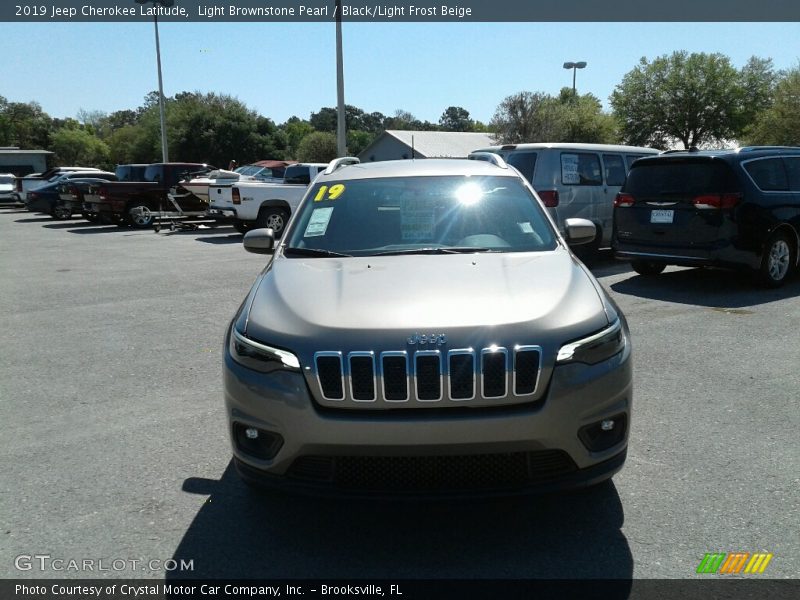 Light Brownstone Pearl / Black/Light Frost Beige 2019 Jeep Cherokee Latitude