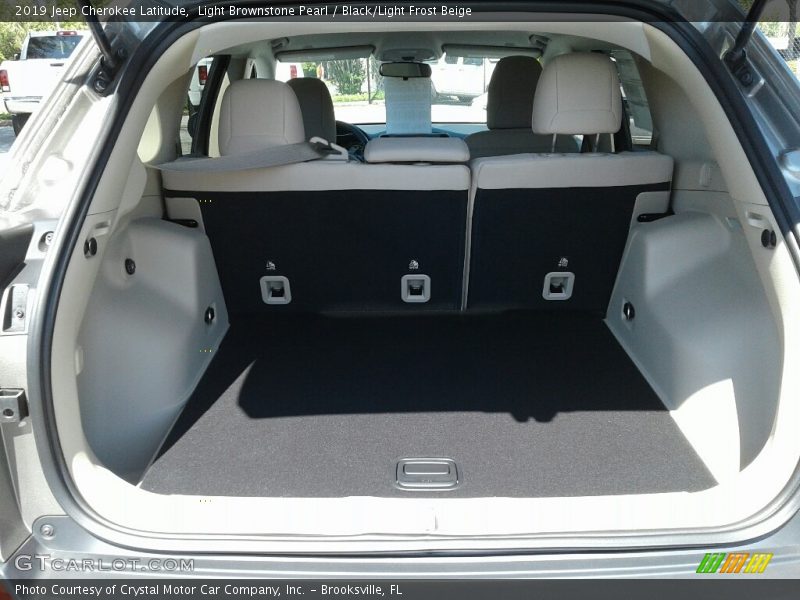 Light Brownstone Pearl / Black/Light Frost Beige 2019 Jeep Cherokee Latitude
