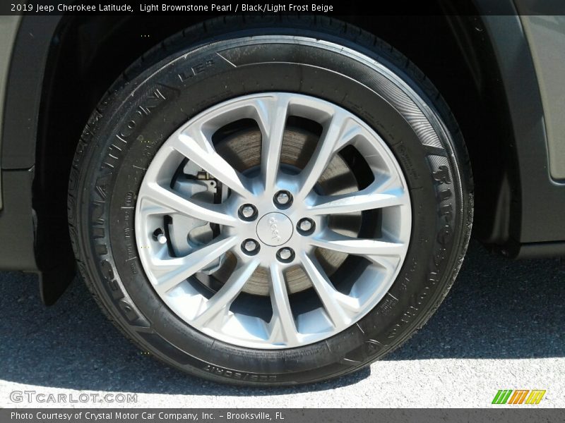 Light Brownstone Pearl / Black/Light Frost Beige 2019 Jeep Cherokee Latitude
