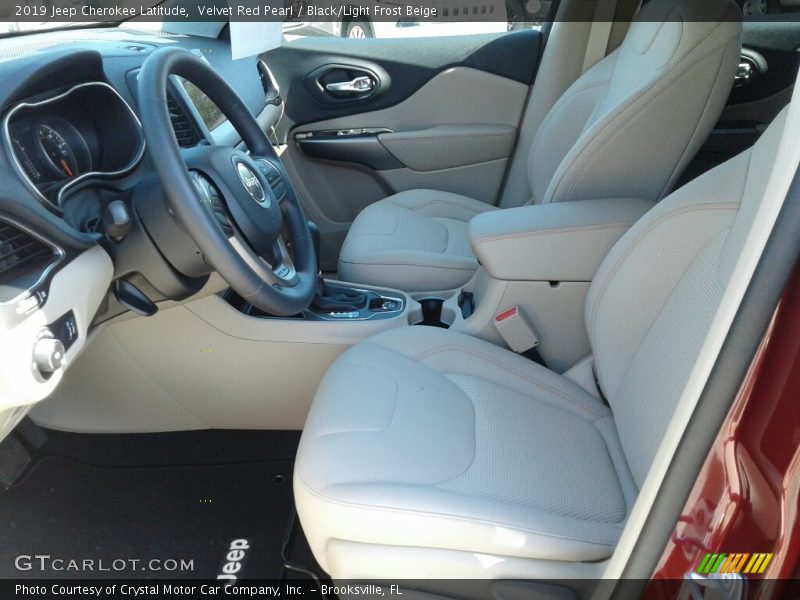 Velvet Red Pearl / Black/Light Frost Beige 2019 Jeep Cherokee Latitude