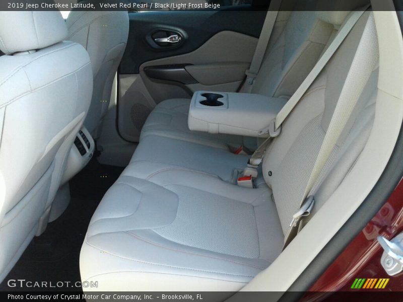 Velvet Red Pearl / Black/Light Frost Beige 2019 Jeep Cherokee Latitude