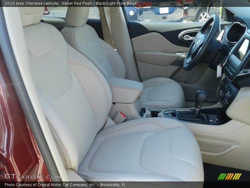 Velvet Red Pearl / Black/Light Frost Beige 2019 Jeep Cherokee Latitude
