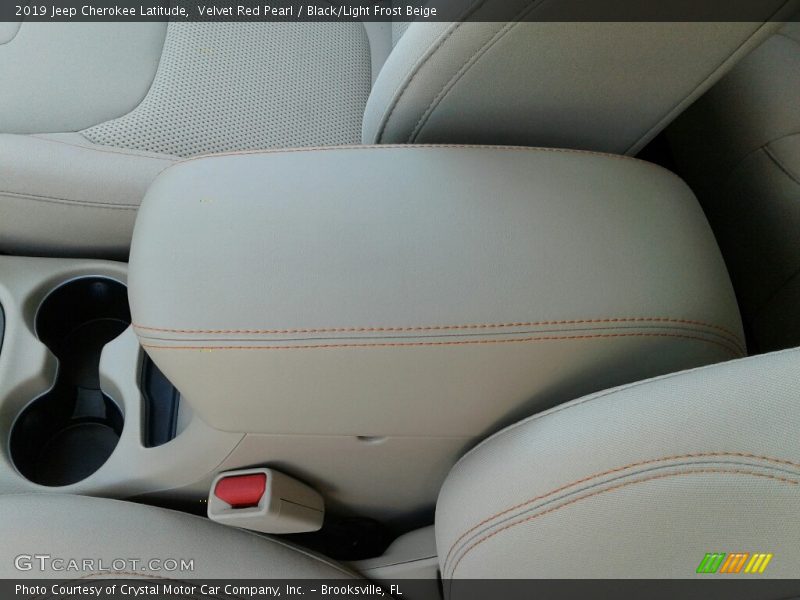 Velvet Red Pearl / Black/Light Frost Beige 2019 Jeep Cherokee Latitude