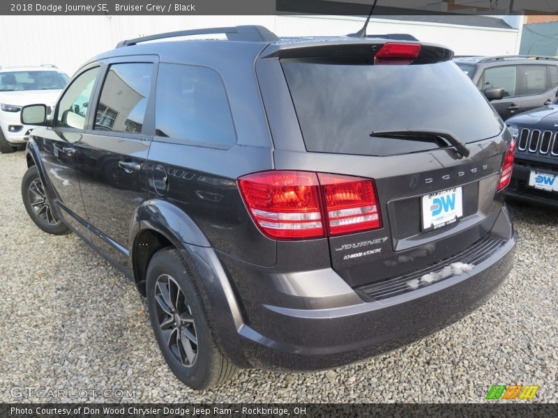 Bruiser Grey / Black 2018 Dodge Journey SE