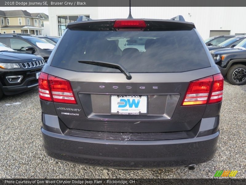 Bruiser Grey / Black 2018 Dodge Journey SE