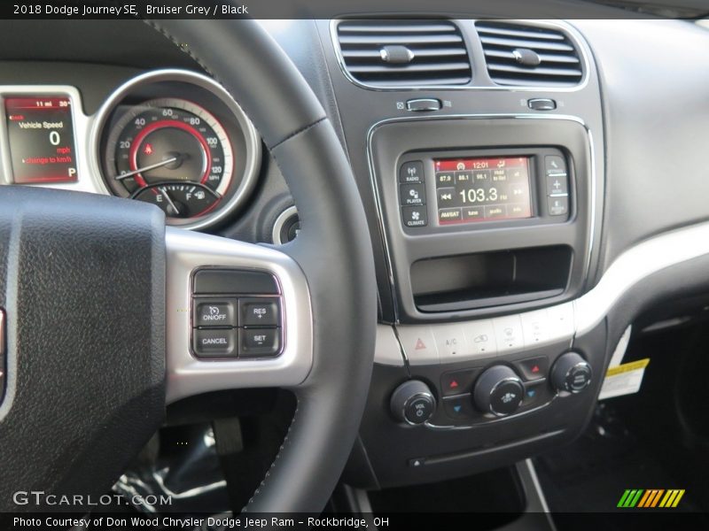 Bruiser Grey / Black 2018 Dodge Journey SE