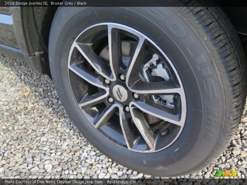 Bruiser Grey / Black 2018 Dodge Journey SE