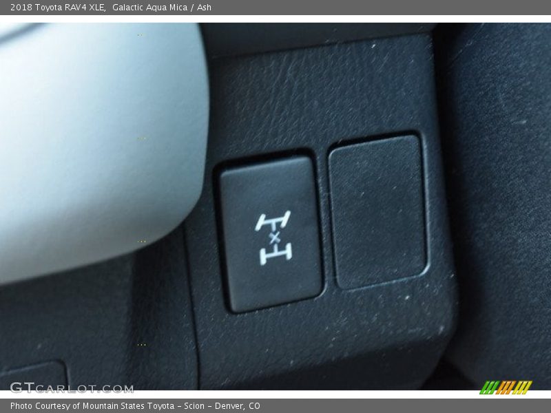 Galactic Aqua Mica / Ash 2018 Toyota RAV4 XLE