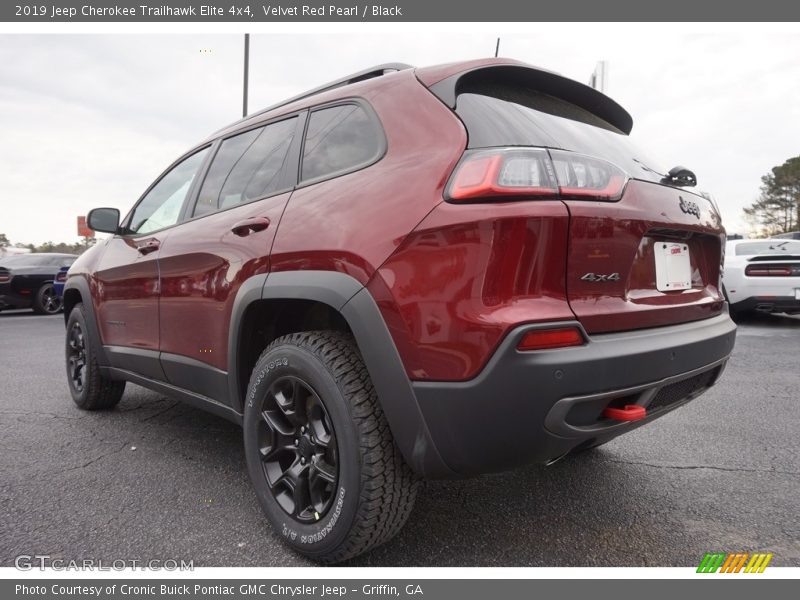Velvet Red Pearl / Black 2019 Jeep Cherokee Trailhawk Elite 4x4